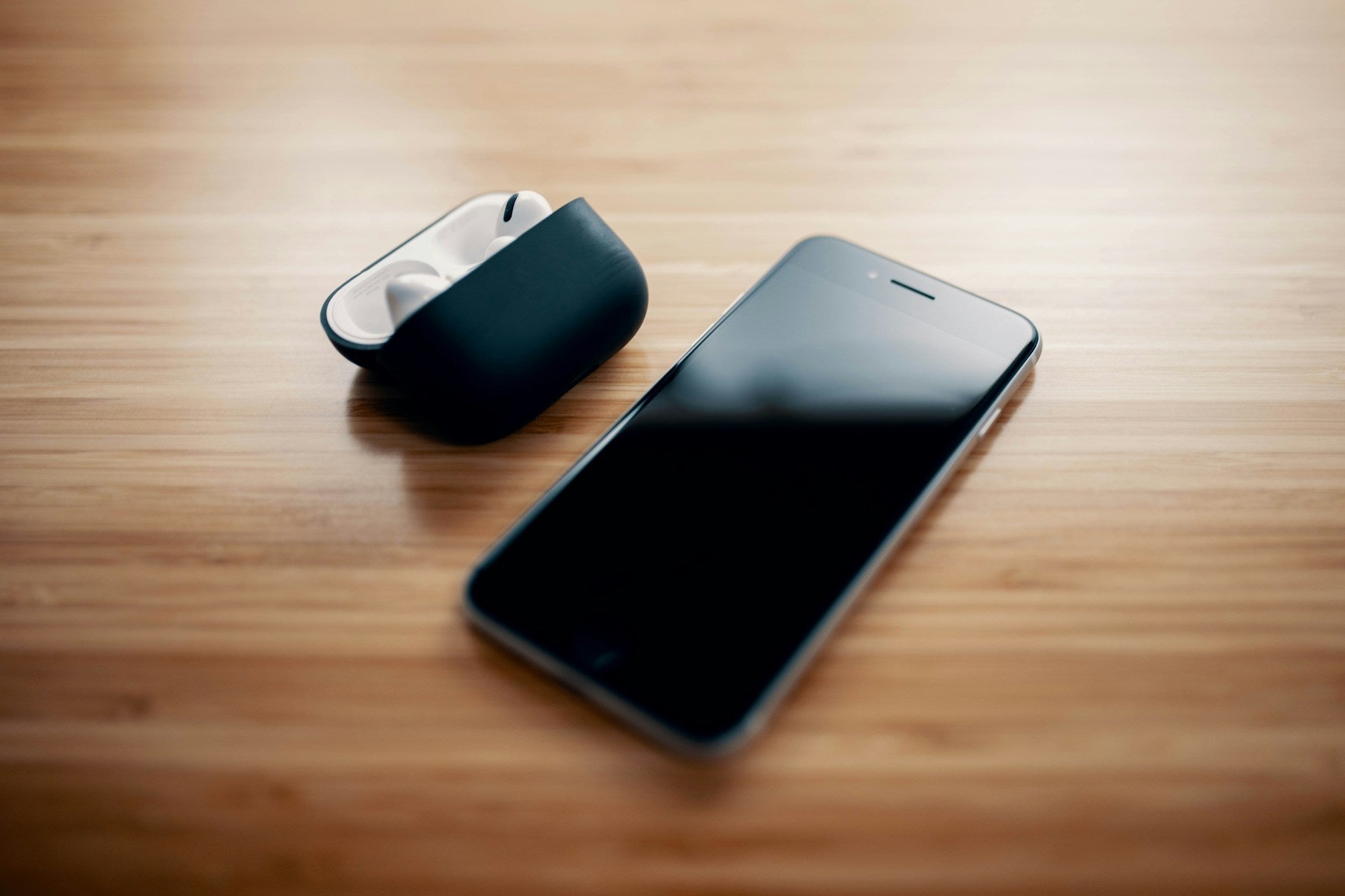 Mobile Phones & Accessories