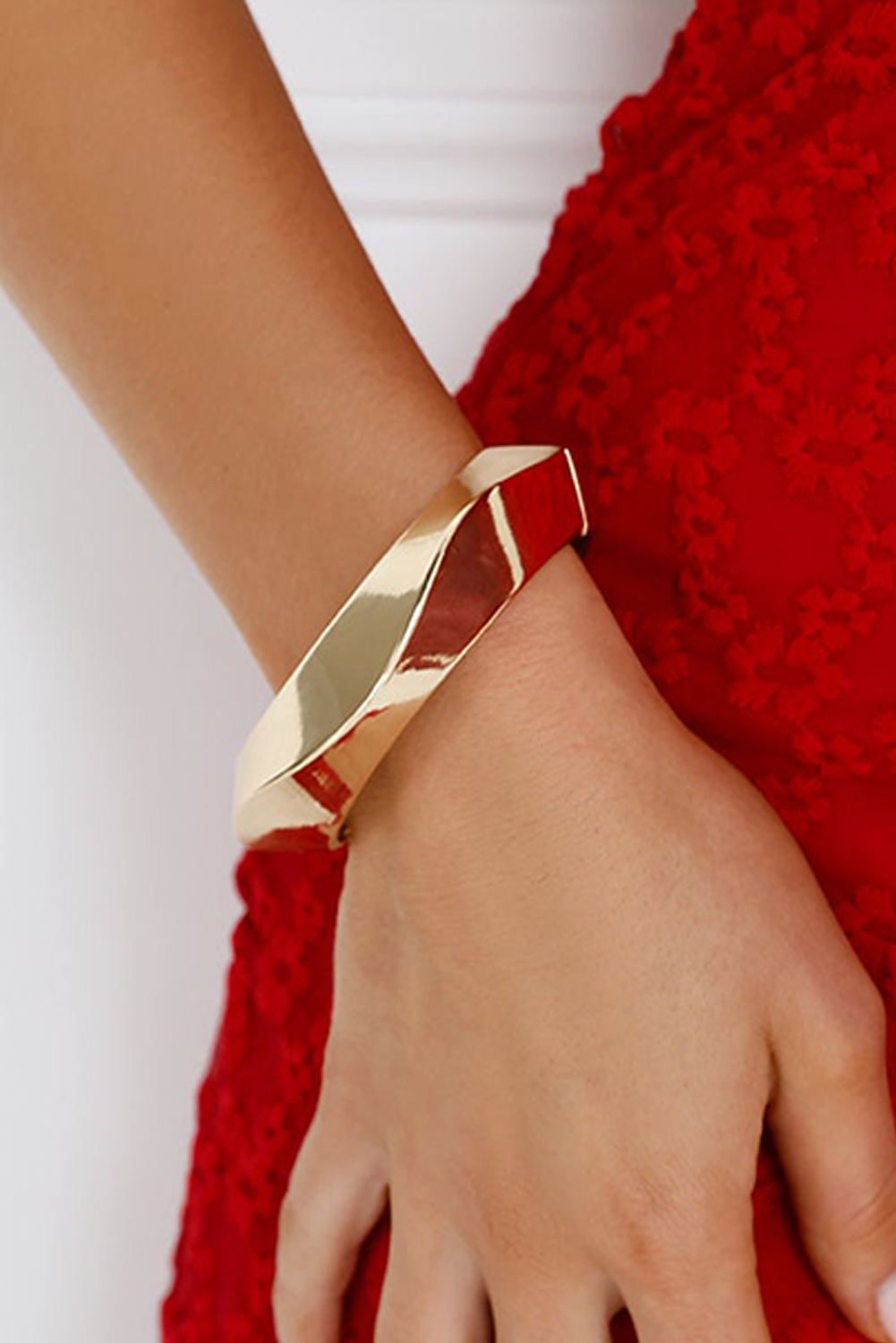 Gold Asymmetric Plated Alloy Bangle Bracelet – Modern Statement Jewelry for Women, Adjustable Fashion Cuff