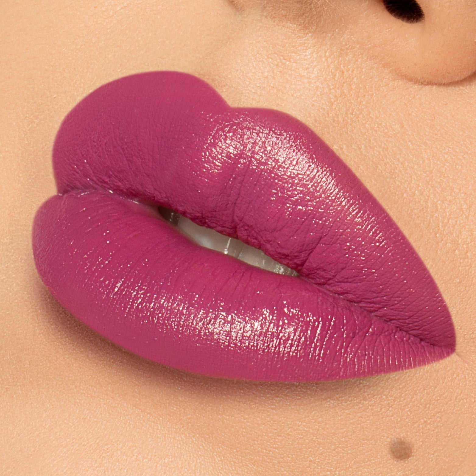 Red Velvet Cream Lipstick – Long Lasting Plum Purple Shade with Vanilla Cupcake Scent (1×3.5g)