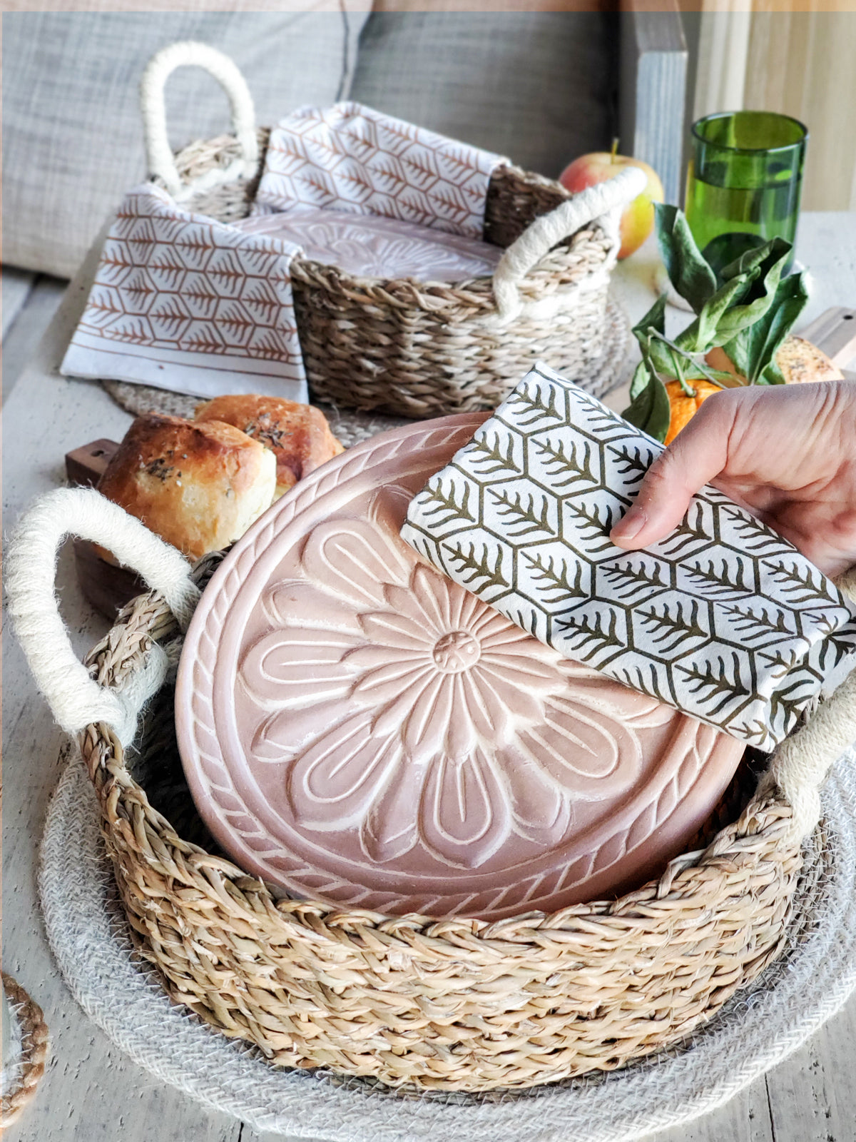 Vintage Flower Terracotta Bread Warmer & Seagrass Basket Gift Set with Cotton Tea Towel