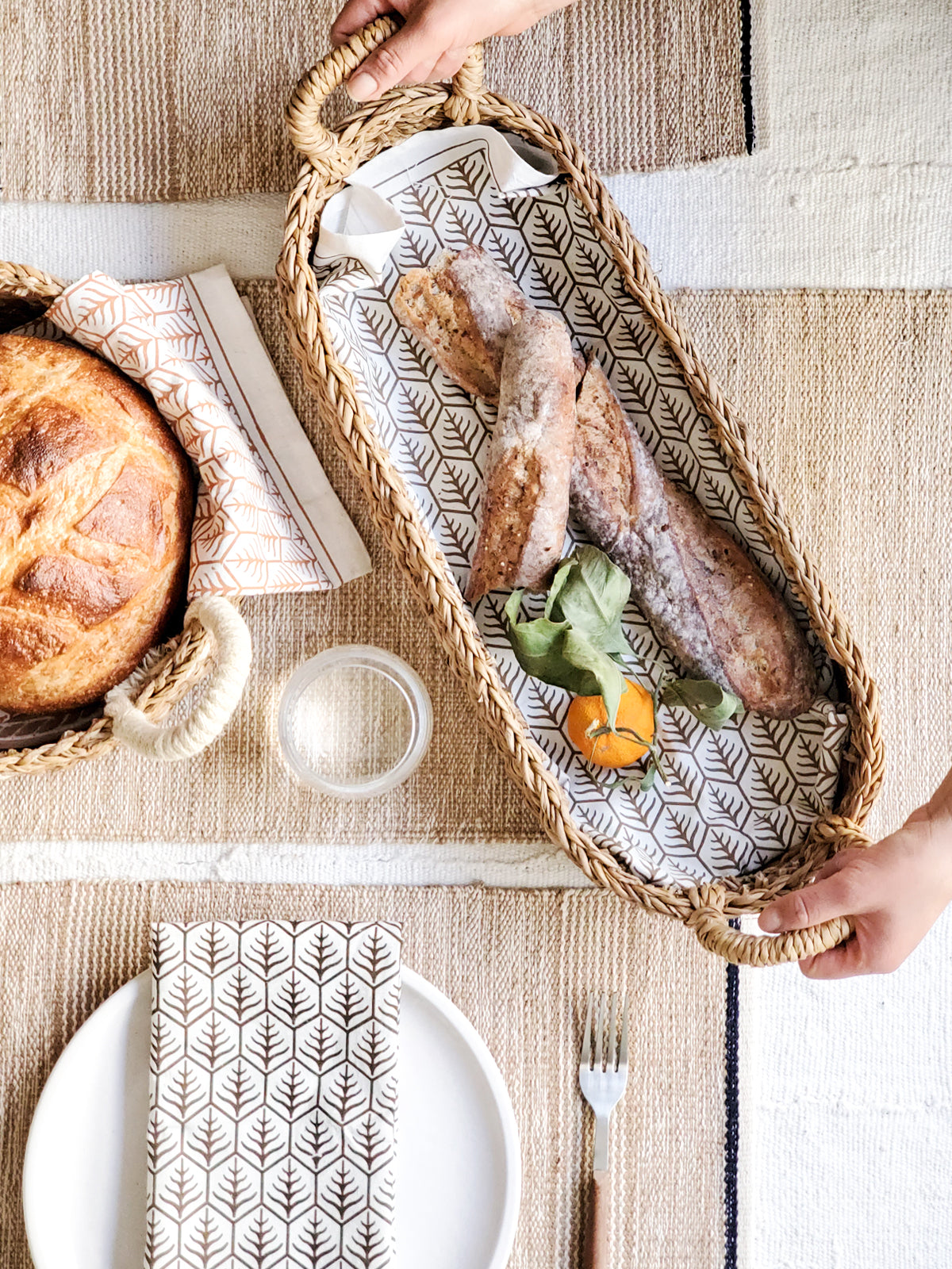Handwoven Seagrass Bread Basket with Natural Handles - Eco-Friendly Kitchen Organizer