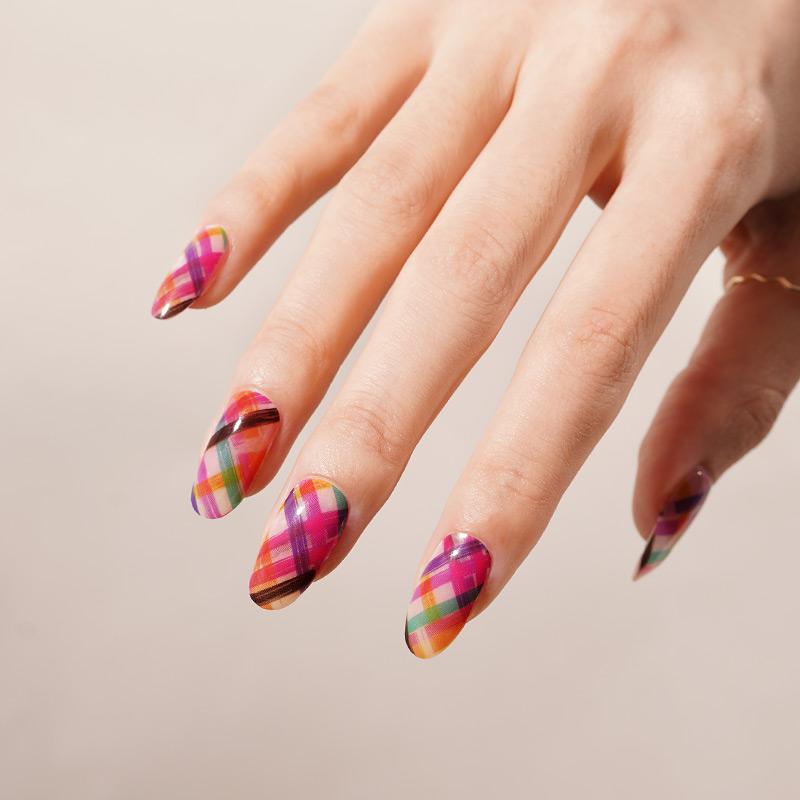 Ribbons Nail Polish Stickers – Long-Lasting Non-Toxic Nail Wraps (16-Piece Set)