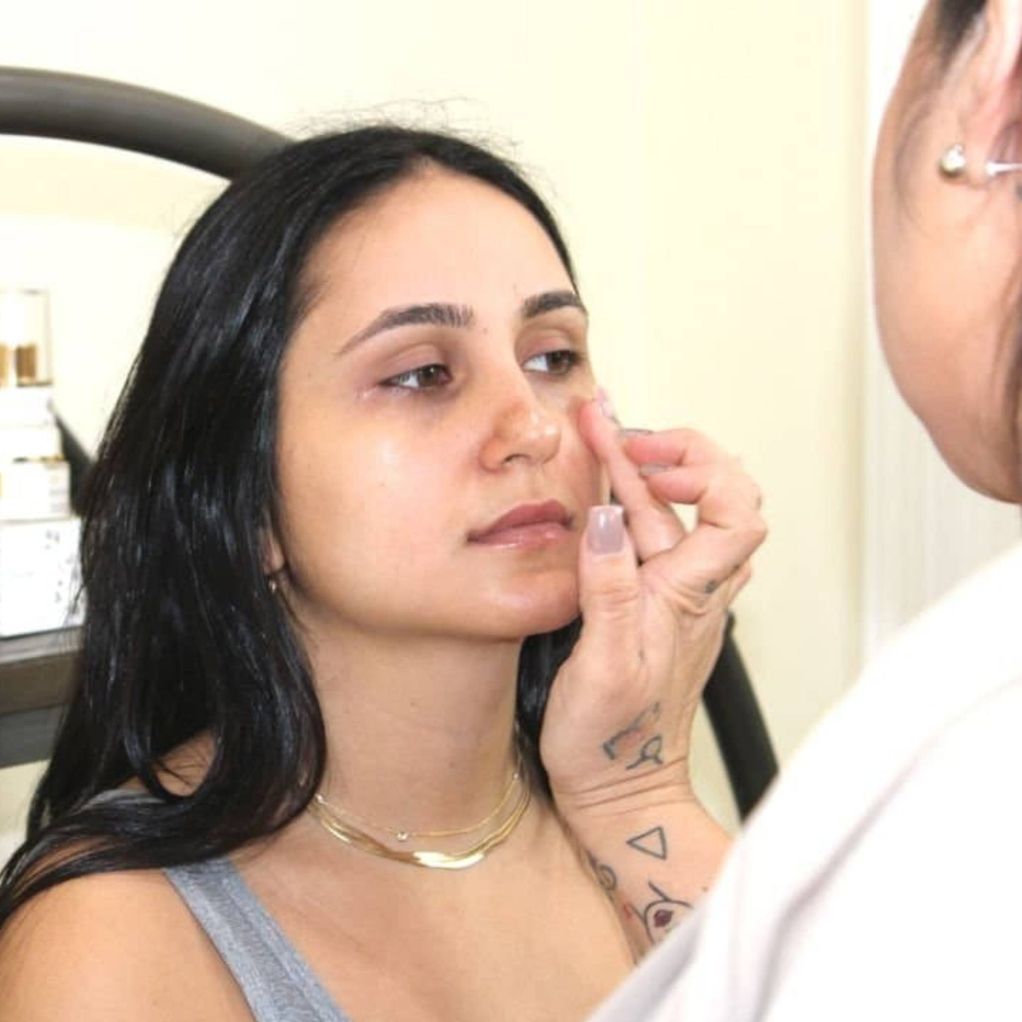 Anti-Puffiness Eye Serum – Hyaluronic Acid Under Eye Treatment for Dark Circles, Bags & Wrinkles