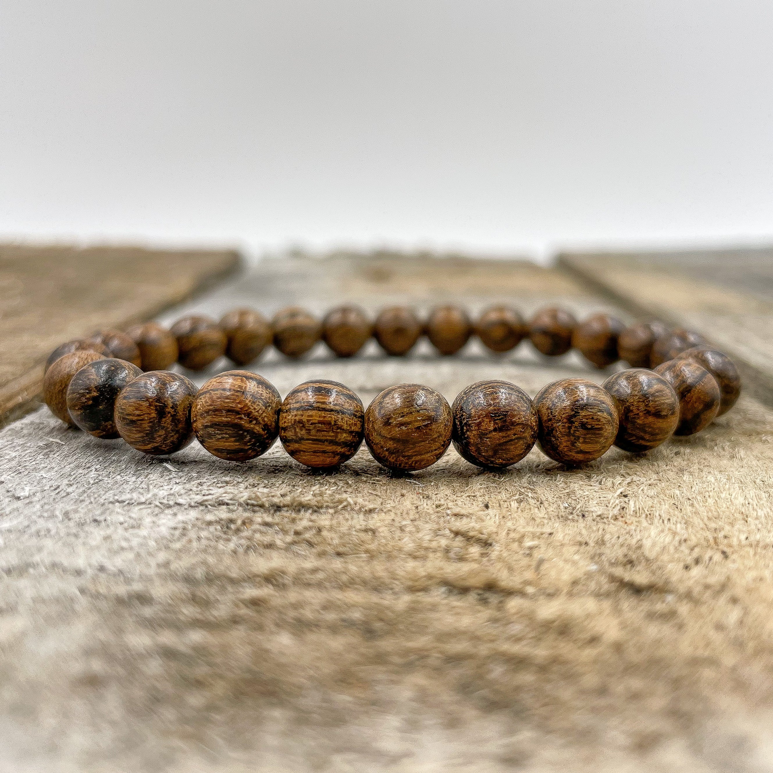 Union Tigerskin Sandalwood Mala Beaded Bracelet – 8mm Natural Wooden Beads for Men & Women