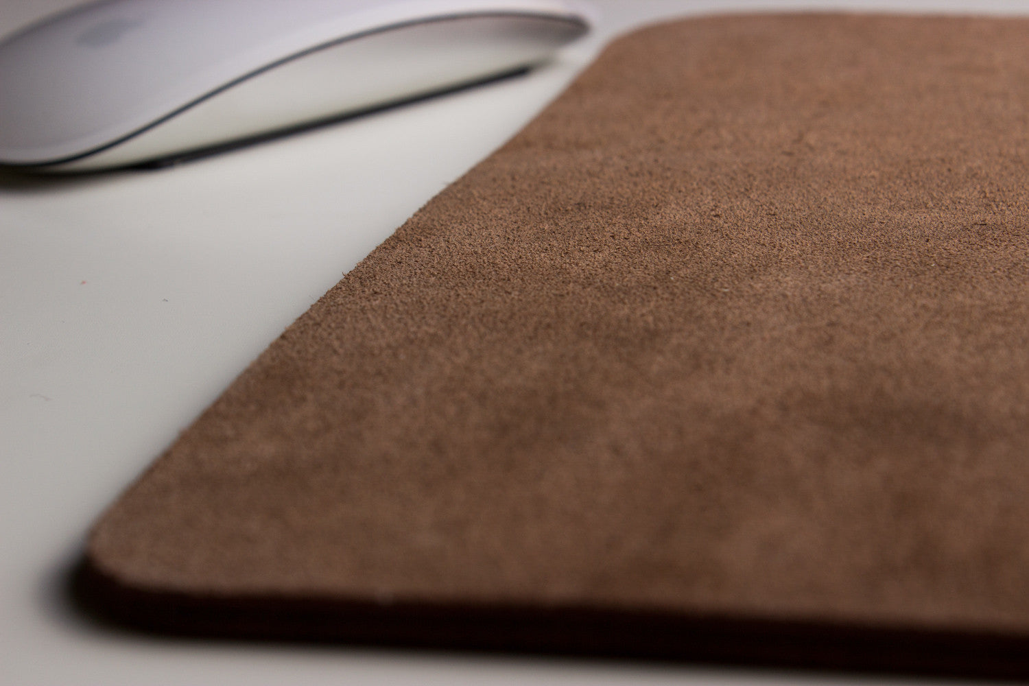 Premium Leather Mouse Pad – Handmade Cowhide Desk Mat with Non-Slip Suede Backing, Durable Smooth Surface for Office & Home