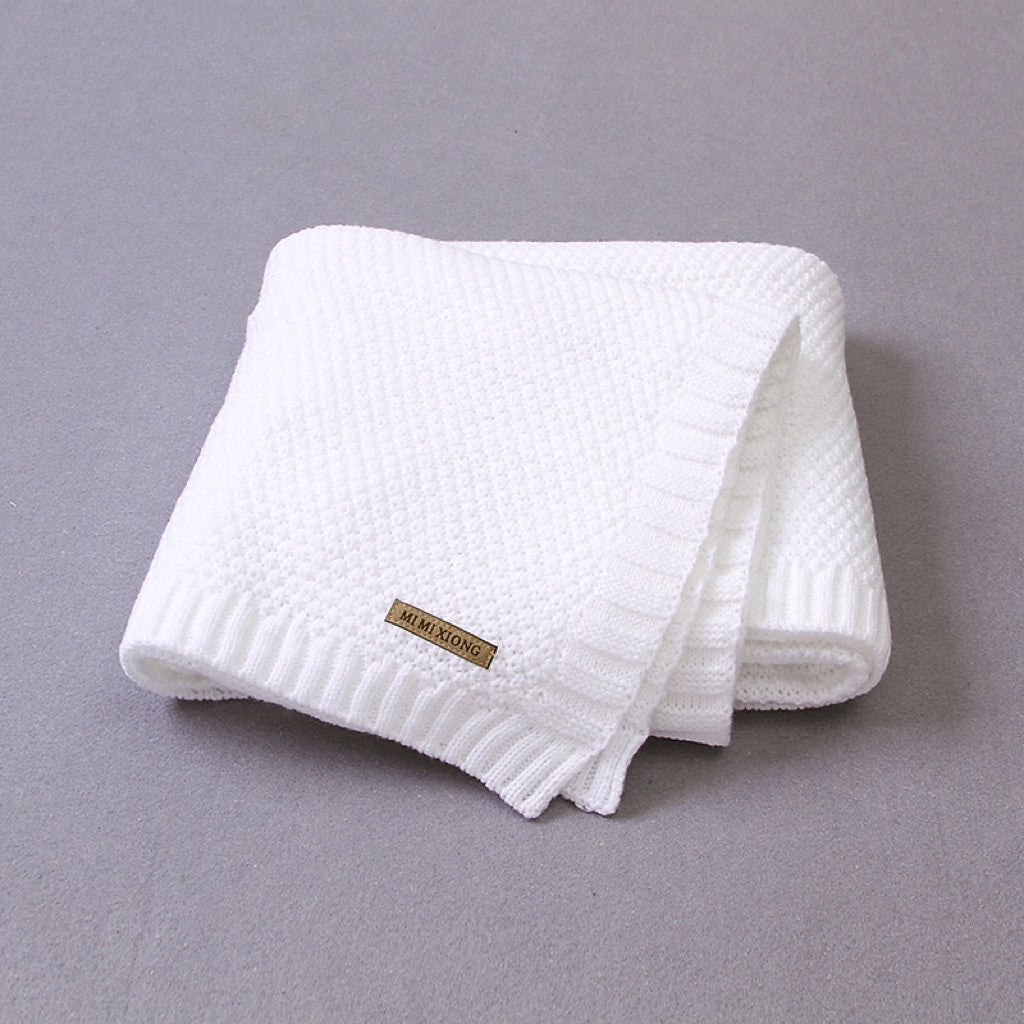 Kids Solid Color Knitted Blanket with Logo Patch – Soft Cotton Warm Blanket for Boys & Girls